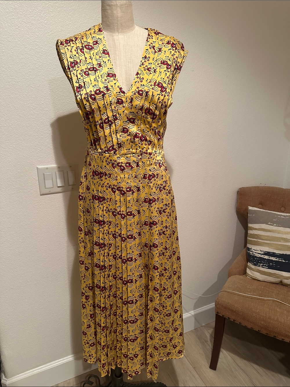 Yellow red lips V-Neck Sleeveless Maxi Dress